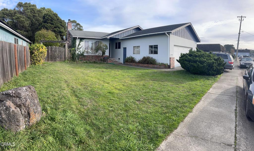 470 Wall Street Street, Fort Bragg, CA 95437 — photo 1