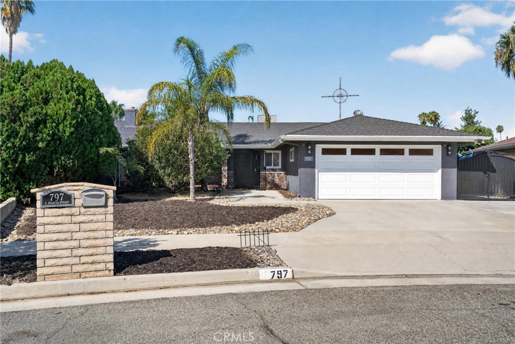 797 S Juanita St, Hemet, CA 92543 — photo 1