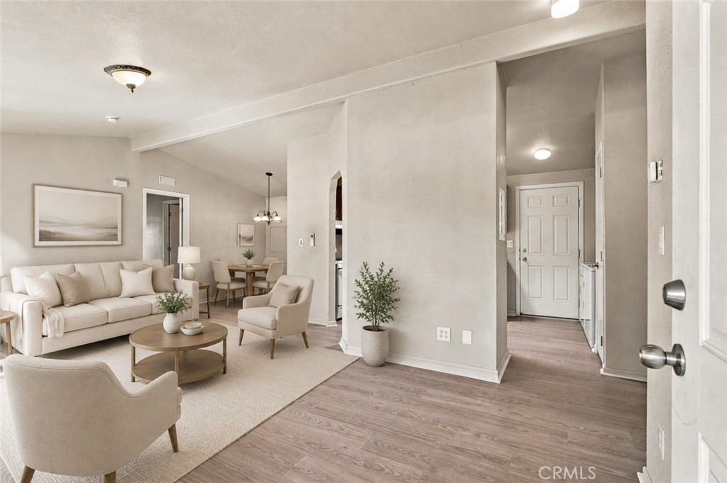 4201 Topanga Canyon Boulevard 21, Woodland Hills, CA 91364 — photo 1