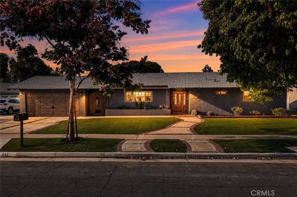 845 W Hacienda, Corona, CA 92882 — photo 1