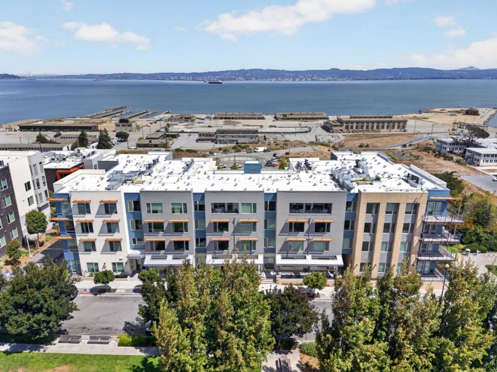 52 Innes Court 202, San Francisco, CA 94124 — photo 1
