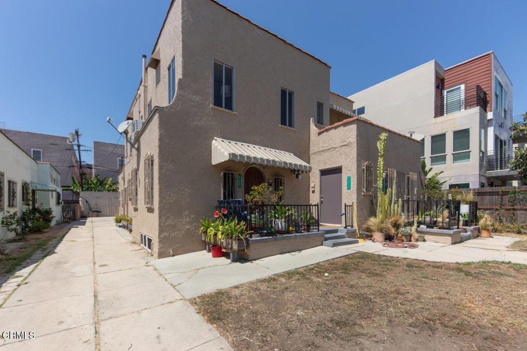 833 N Ridgewood Place, Los Angeles, CA 90038 — photo 1