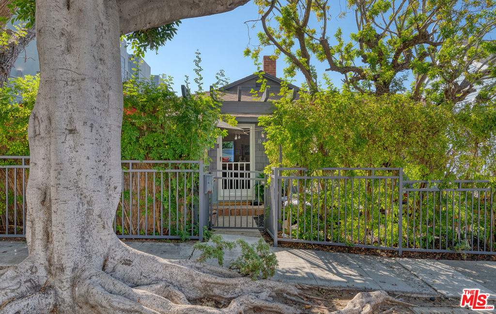 1014 Pier Avenue, Santa Monica, CA 90405 — photo 1