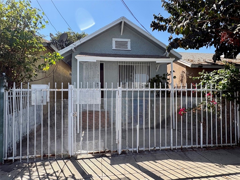 4063 Wadsworth, Los Angeles, CA 90011 — photo 1