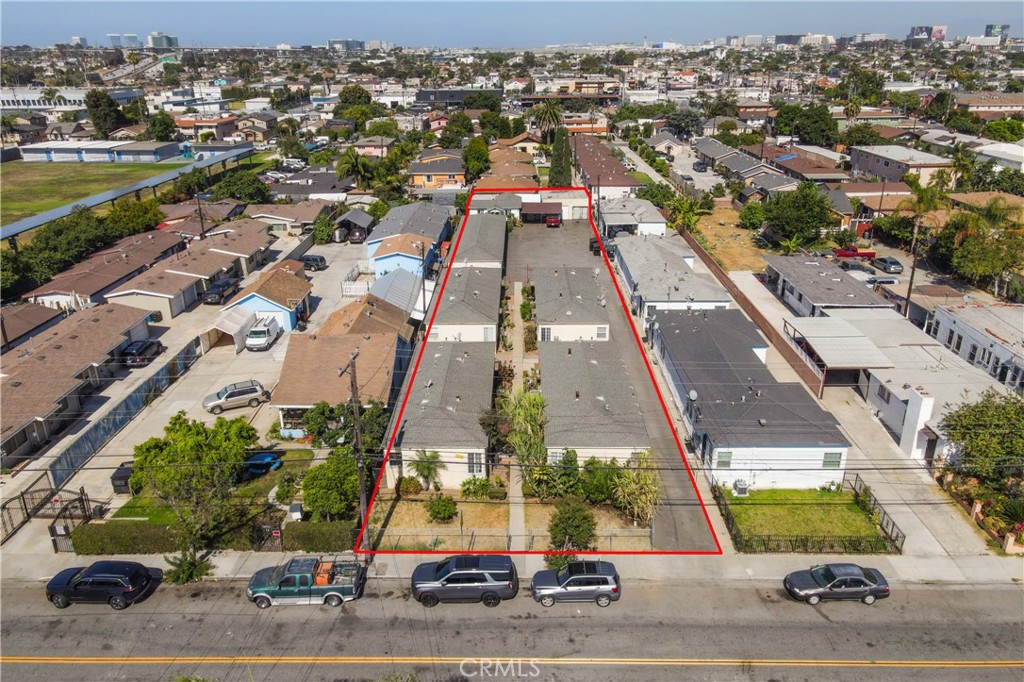 10901 S Freeman, Inglewood, CA 90304 — photo 1