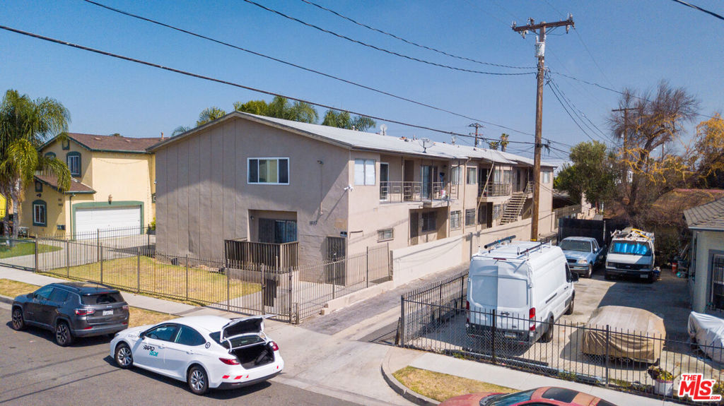 1017 W 95th Street, Los Angeles, CA 90044 — photo 1