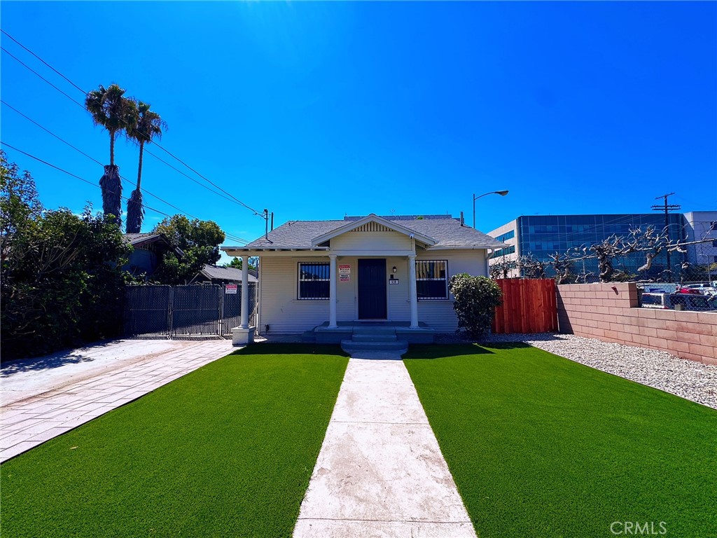 938 W 82nd Street, Los Angeles, CA 90044 — photo 1