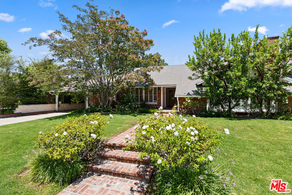 16011 Meadowcrest Road, Sherman Oaks, CA 91403 — photo 1