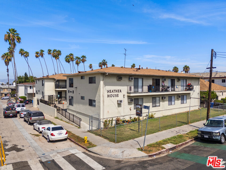 1911 W 2nd Street, Los Angeles, CA 90057 — photo 1
