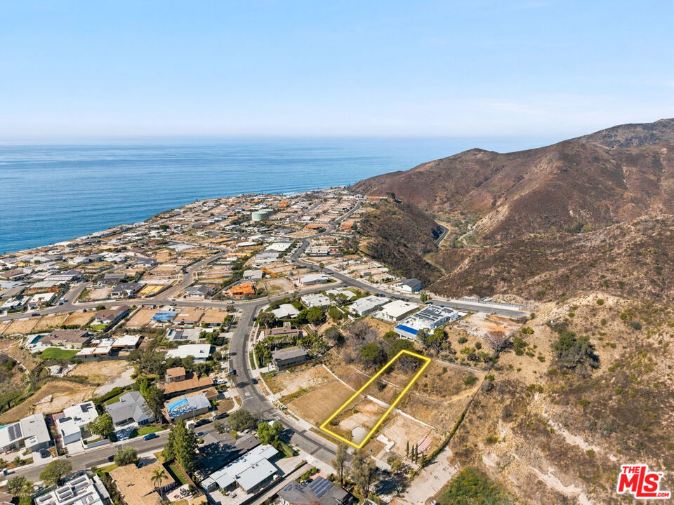 3411 Cloudcroft Drive, Malibu, CA 90265 — photo 1