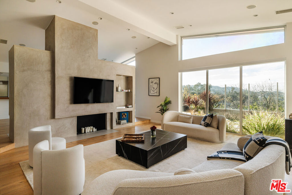 3423 Scadlock Lane, Sherman Oaks, CA 91403 — photo 1