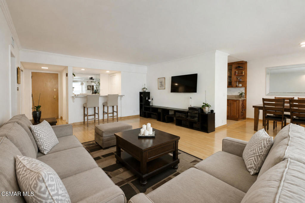4915 Tyrone Avenue 125, Sherman Oaks, CA 91423 — photo 1