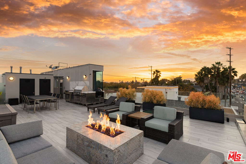 1712 Abbot Kinney Boulevard, Venice, CA 90291 — photo 1