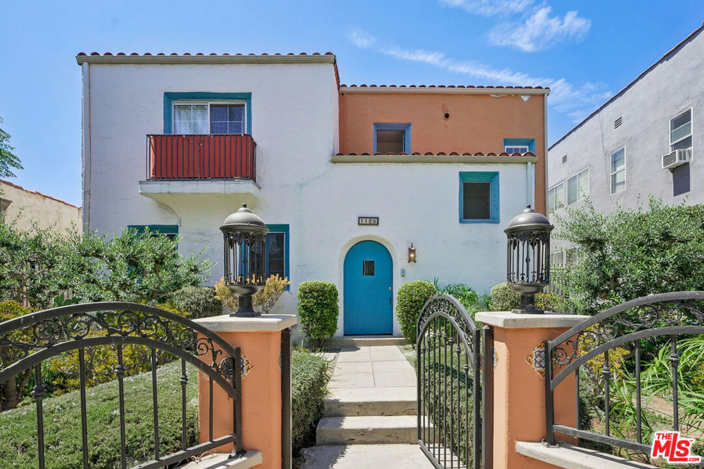 1125 N New Hampshire Avenue, Los Angeles, CA 90029 — photo 1