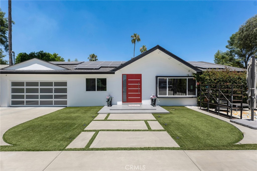 23051 Burbank Boulevard, Woodland Hills, CA 91367 — photo 1