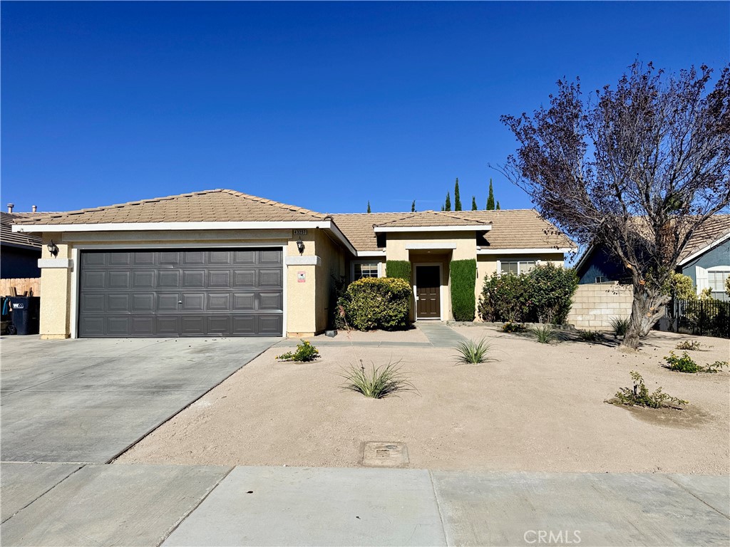 43257 Homestead, Lancaster, CA 93535 — photo 1