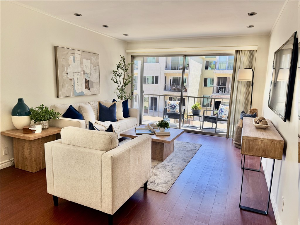 1600 Ardmore 229, Hermosa Beach, CA 90254 — photo 1