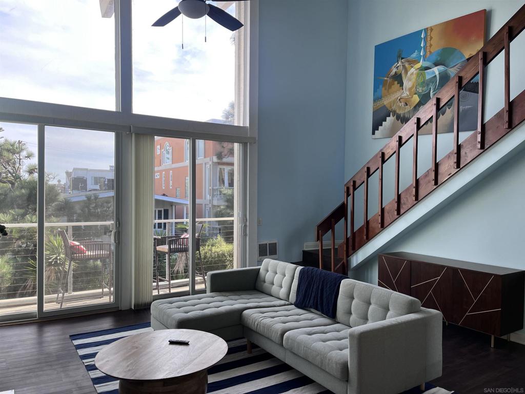25 Spinnaker St 12, Marina Del Rey, CA 90292 — photo 1