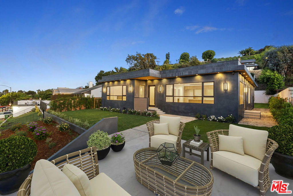 5280 Sanchez Drive, Los Angeles, CA 90008 — photo 1