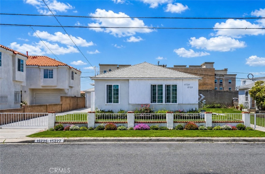 15725 La Salle Avenue, Gardena, CA 90247 — photo 1