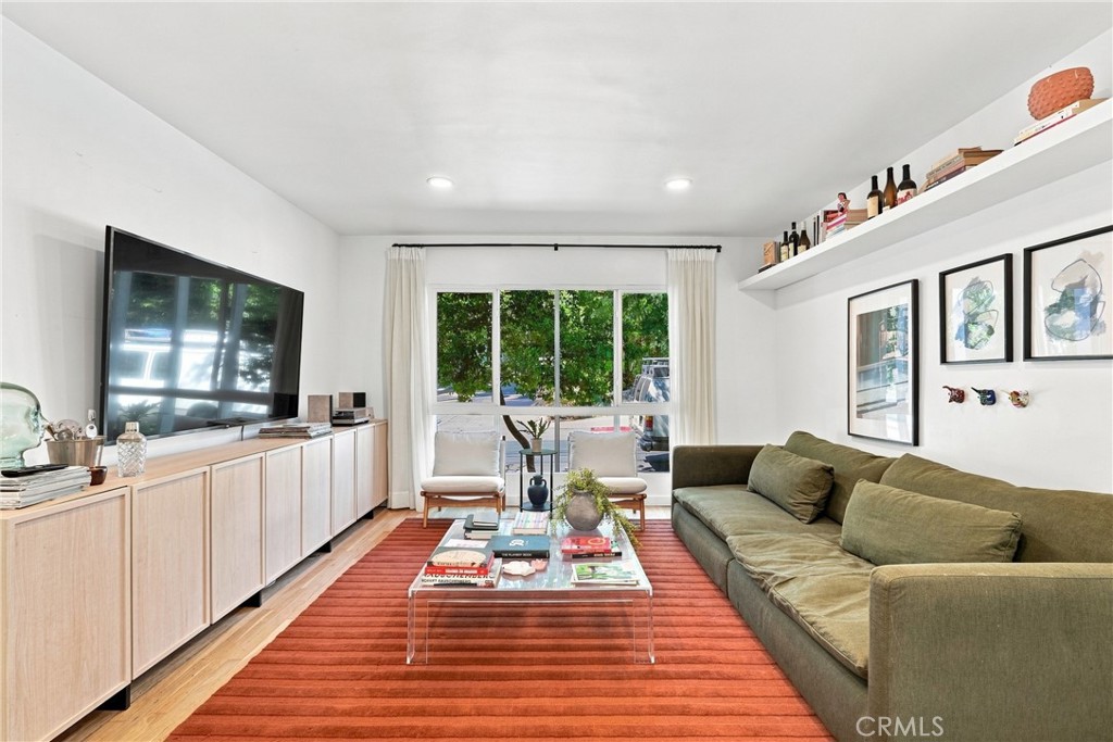 6400 Primrose 21, Los Angeles, CA 90068 — photo 1