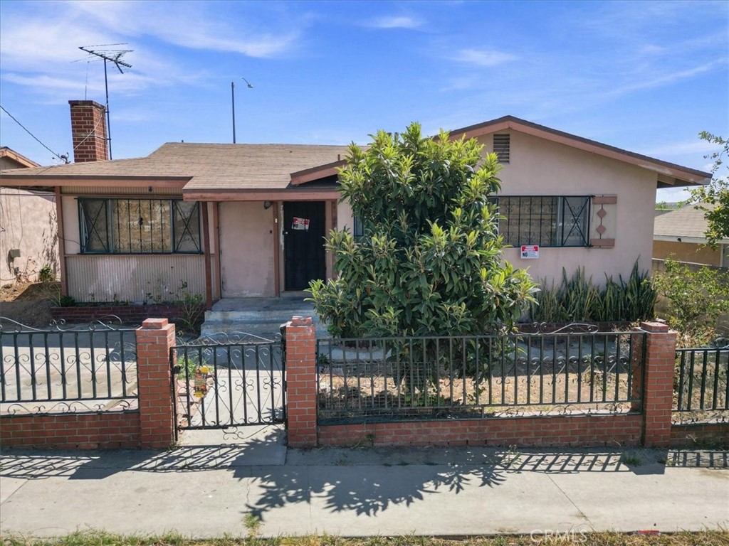 650 S Sydney Drive, Los Angeles, CA 90022 — photo 1