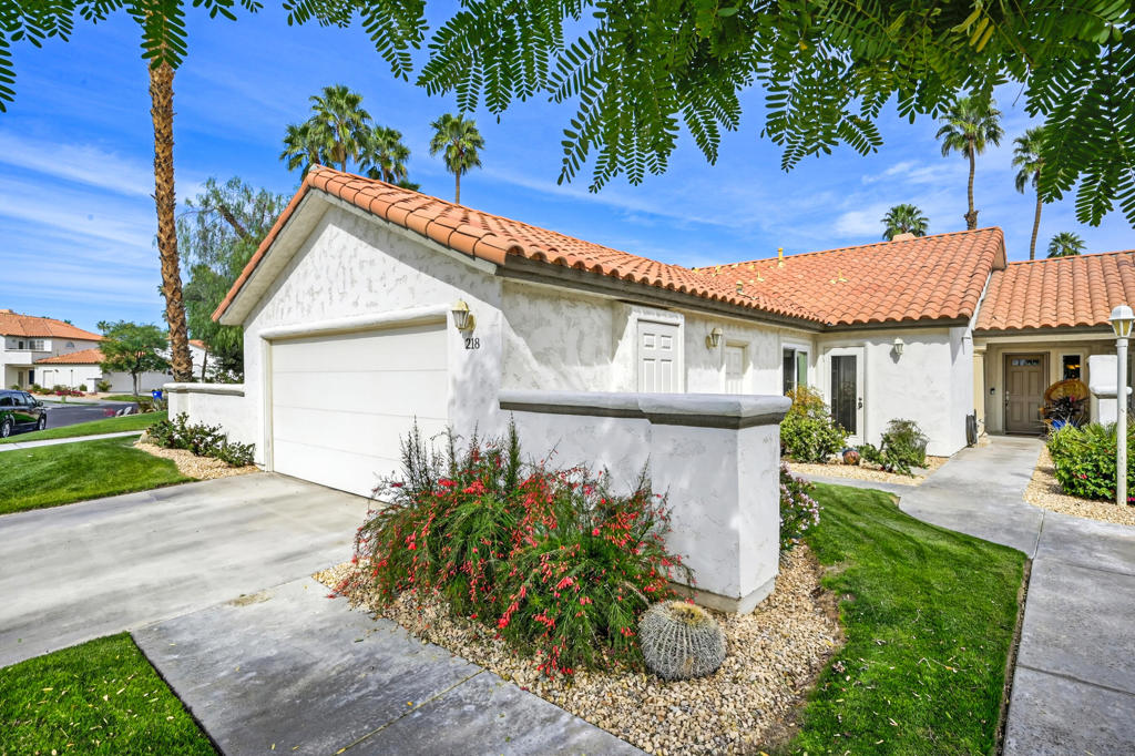 218 Desert Falls Drive E, Palm Desert, CA 92211 — photo 1