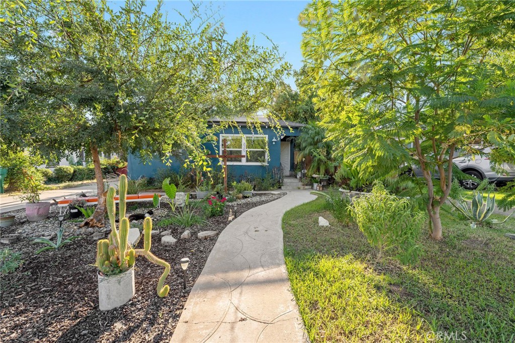 2325 Barnett, Bakersfield, CA 93308 — photo 1