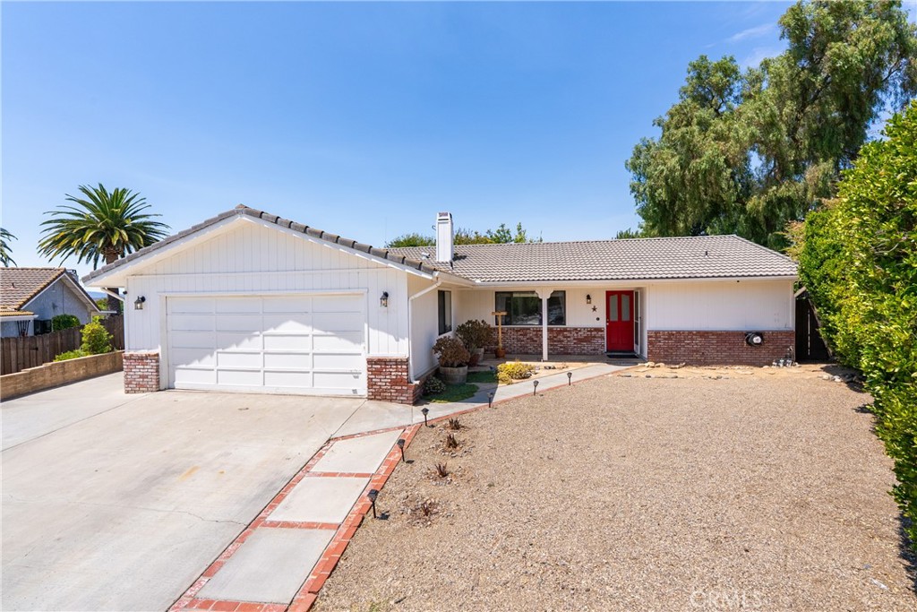 411 Palomino Lane, Paso Robles, CA 93446 — photo 1