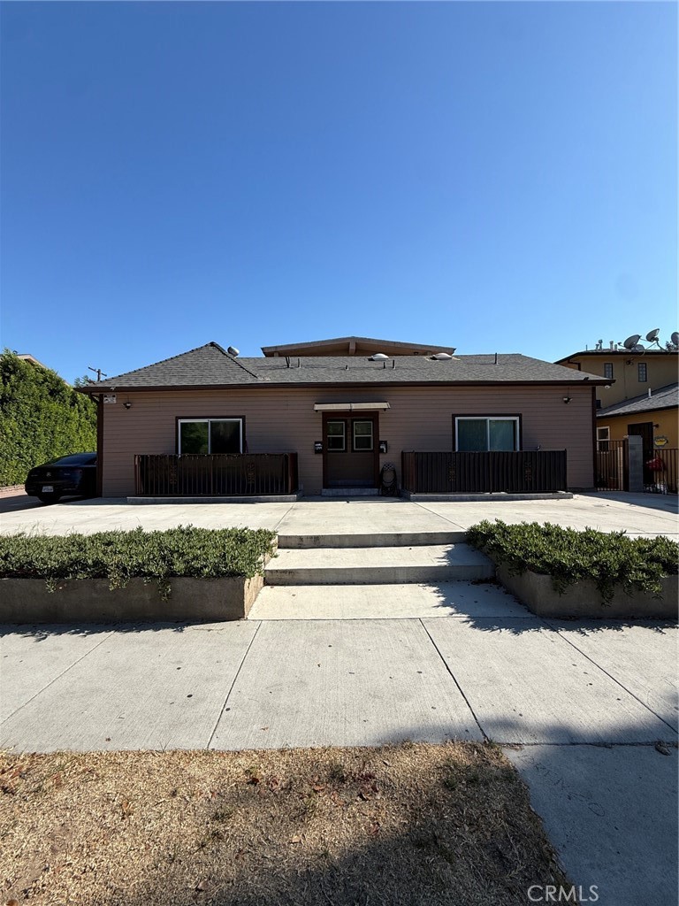 1344 E Broadway