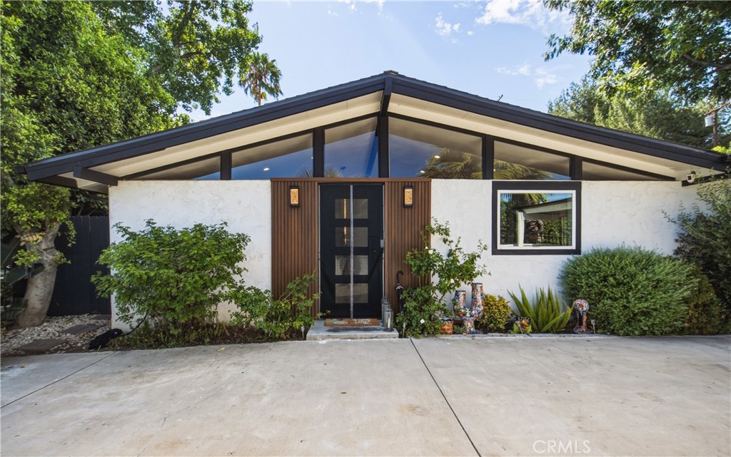 19705 Hamlin Street, Woodland Hills, CA 91367 — photo 1