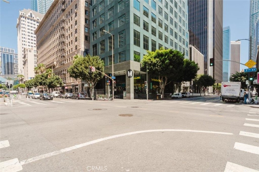 655 S Hope Street 606, Los Angeles, CA 90017 — photo 1