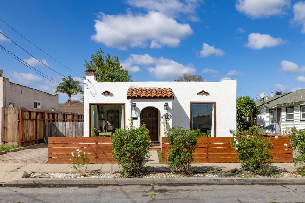 62 Buena Vista Street, Salinas, CA 93901 — photo 1
