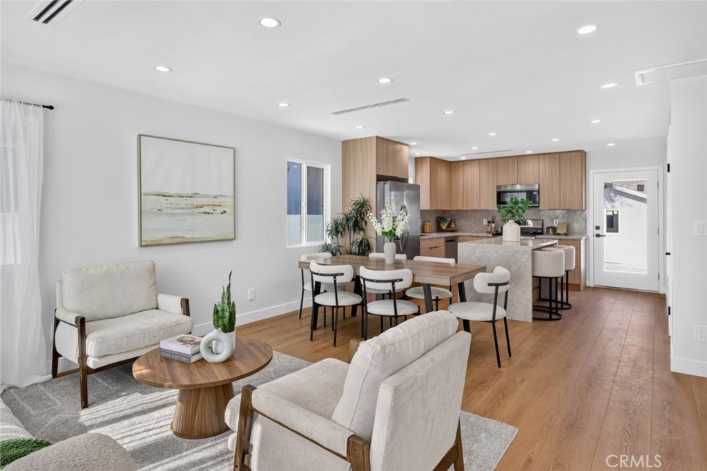 10335 -1/2 Scoville Avenue, Sunland, CA 91040 — photo 1