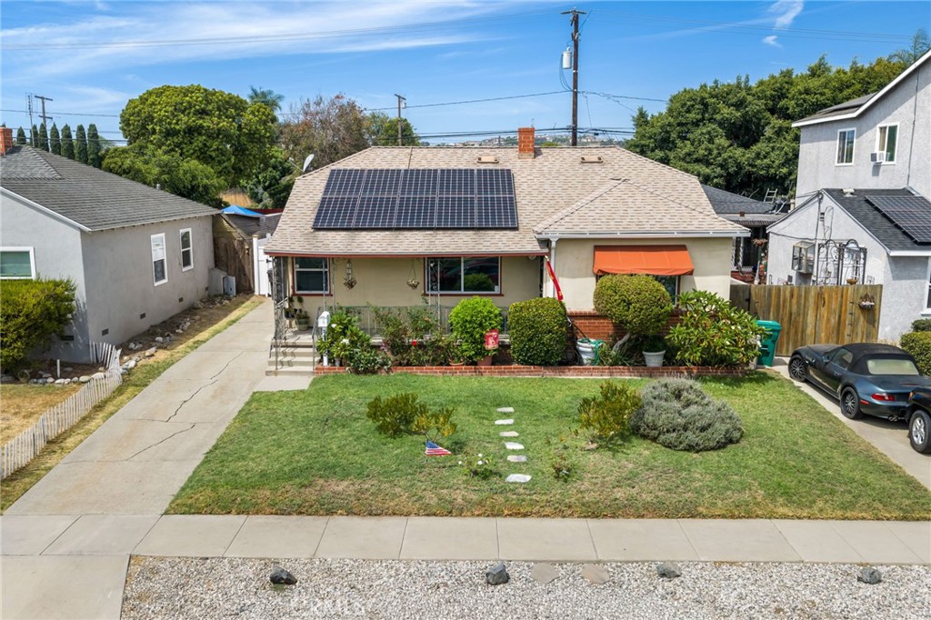 2255 Pepperwood Avenue, Long Beach, CA 90815 — photo 1