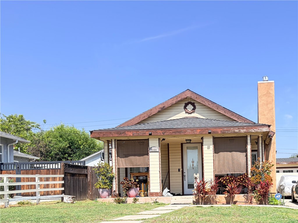 1098 Bresee Avenue, Pasadena, CA 91104 — photo 1