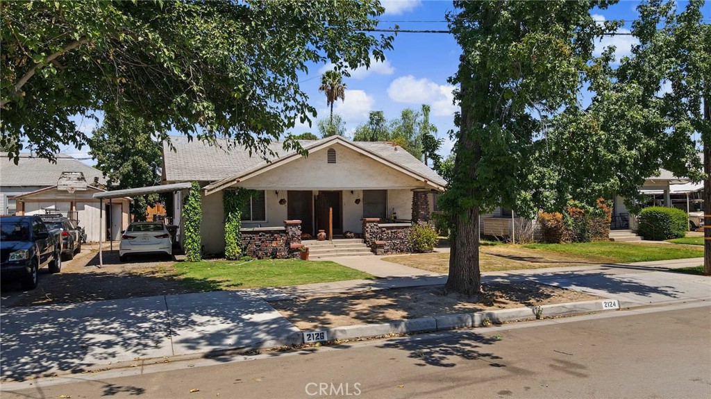 2124 22nd, Bakersfield, CA 93301 — photo 1