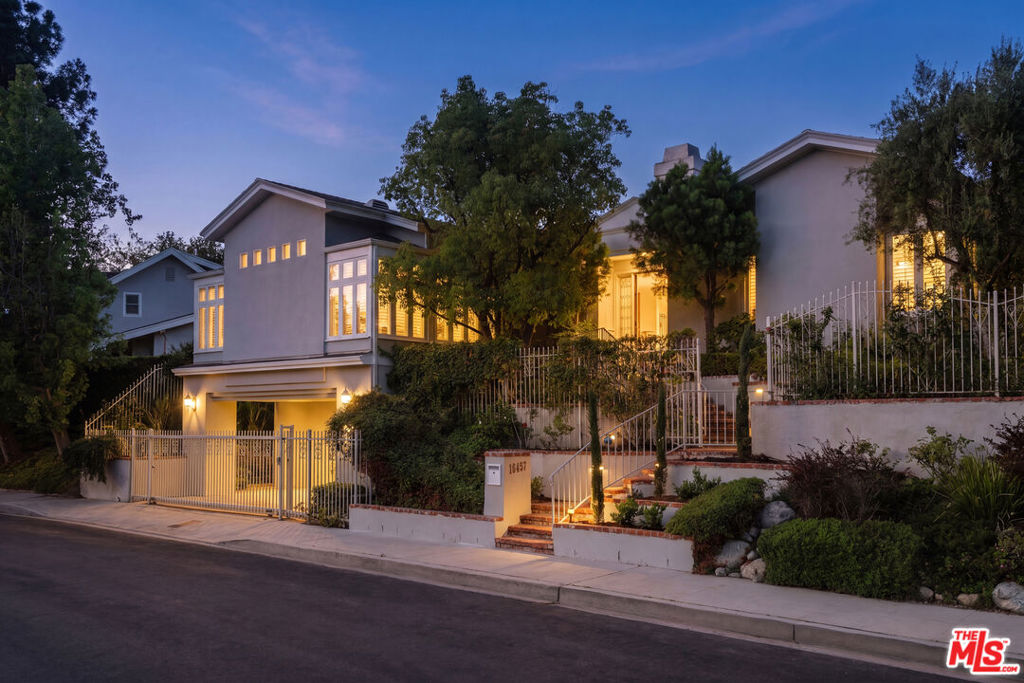 16457 Marbro Drive, Encino, CA 91436 — photo 1