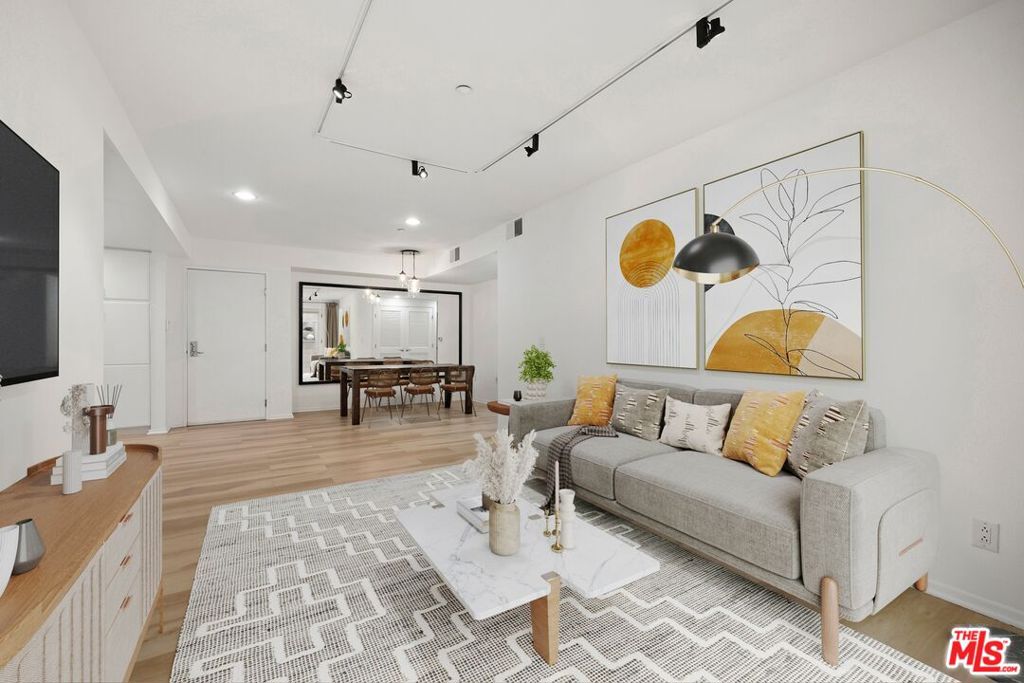 1018 4th Street 103, Santa Monica, CA 90403 — photo 1