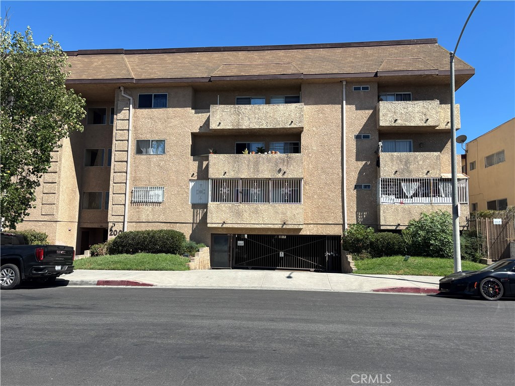 200 S Reno Street, Los Angeles, CA 90057 — photo 1