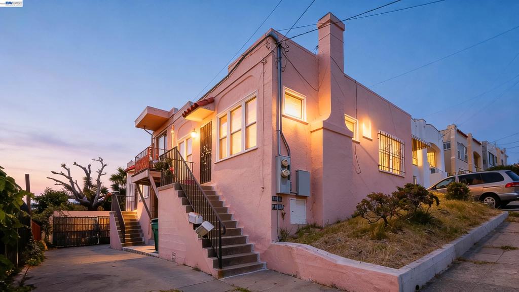 Address withheld, Oakland, CA 94606-4021 — photo 1