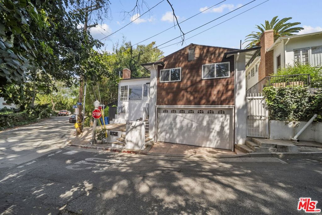 6295 Ivarene Avenue, Hollywood Hills, CA 90068 — photo 1