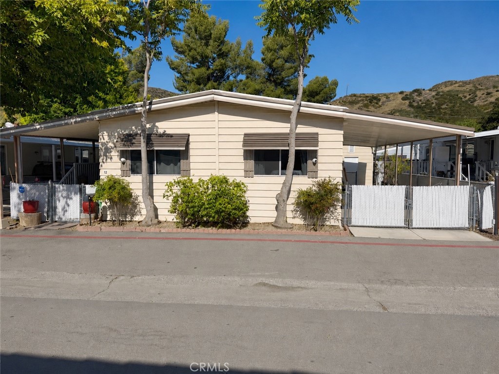 36200 Paradise Ranch Rd 12, Castaic, CA 91384 — photo 1