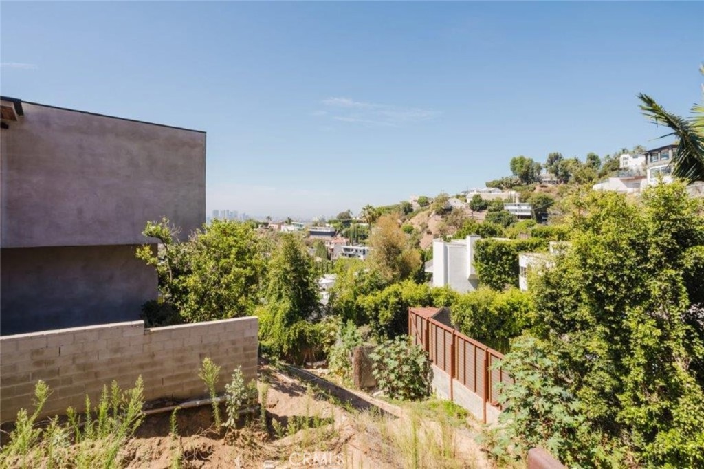 1688 Sunset Plaza Drive, Los Angeles, CA 90069 — photo 1