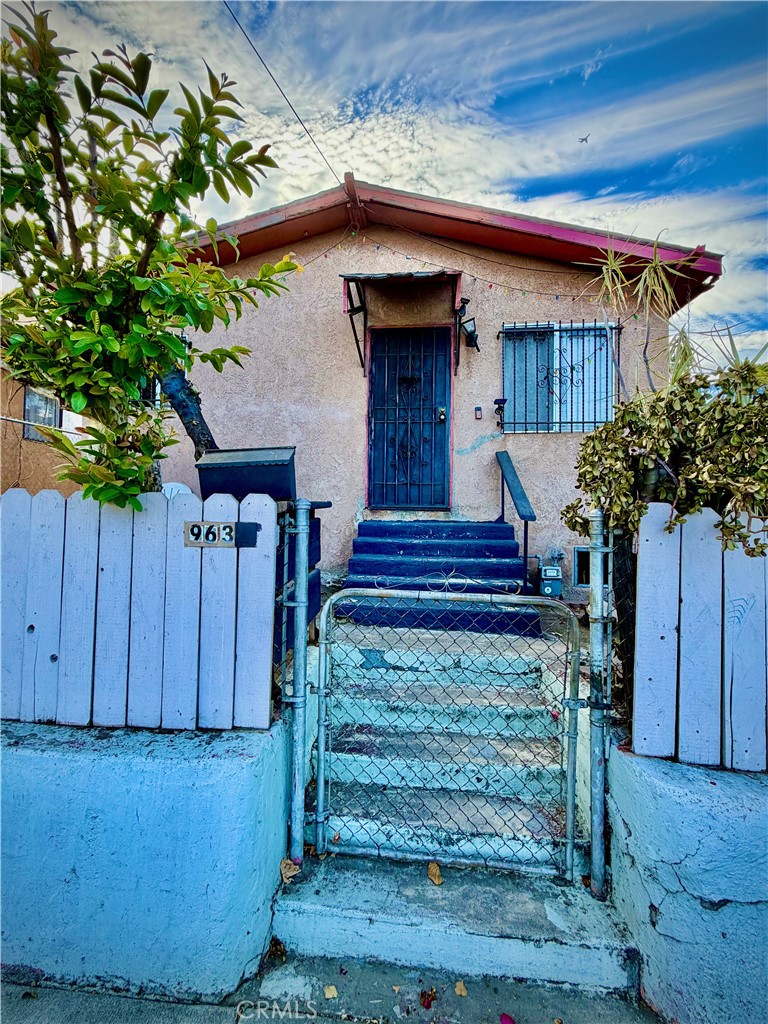 963 Hollins, Los Angeles, CA 90023 — photo 1