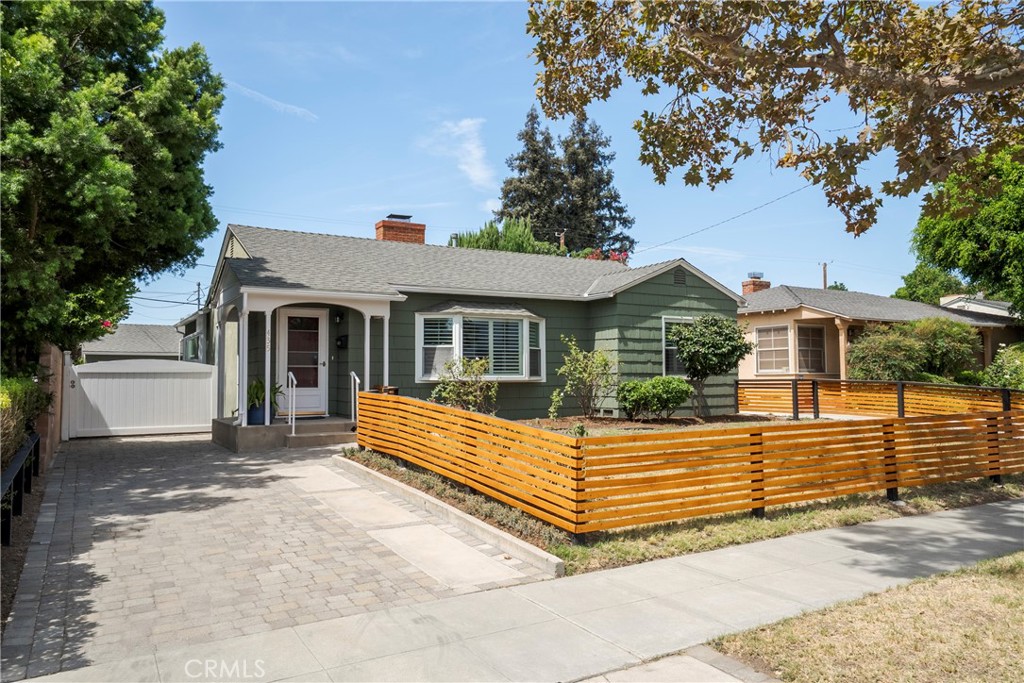 435 S Mariposa, Burbank, CA 91506 — photo 1