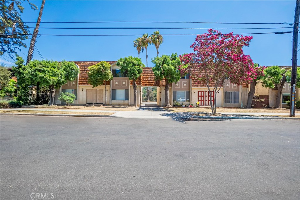 218 Thorne, Los Angeles, CA 90042 — photo 1