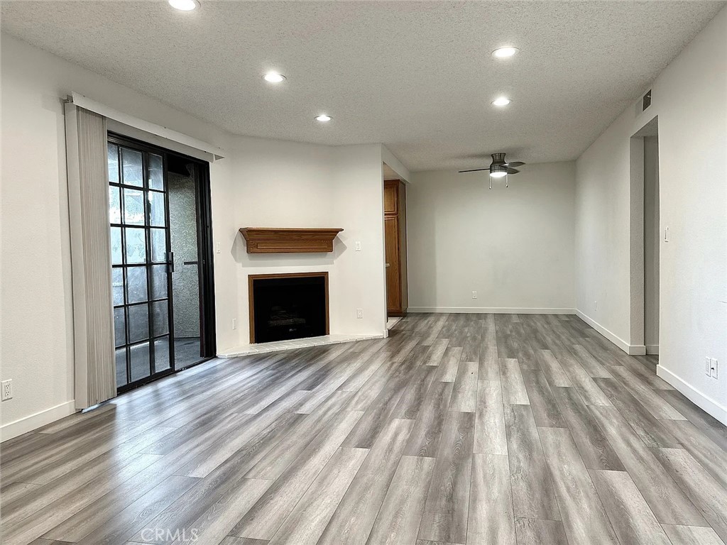 10220 De Soto Avenue 6, Chatsworth, CA 91311 — photo 1