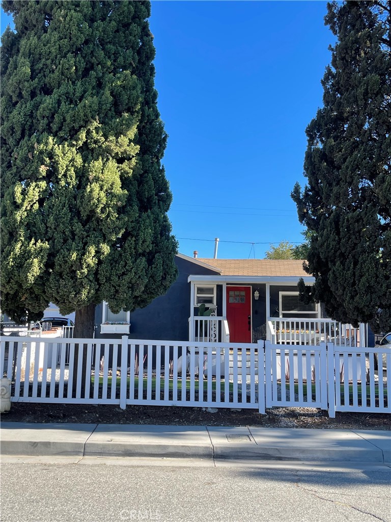 977 W Hays, Banning, CA 92220 — photo 1