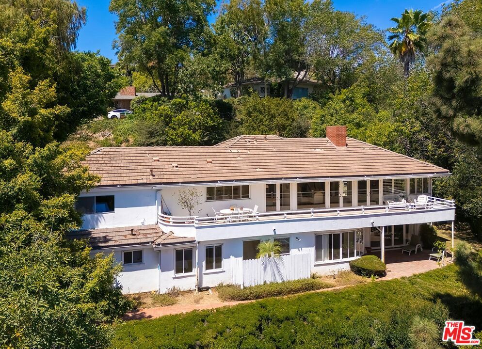131 Ashdale Avenue, Los Angeles, CA 90049 — photo 1